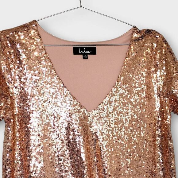 Lulus Dress Sz S Swiftie Sequin Short Sleeve Shift Vneck Glamour Princesscore Pa - Picture 4 of 11
